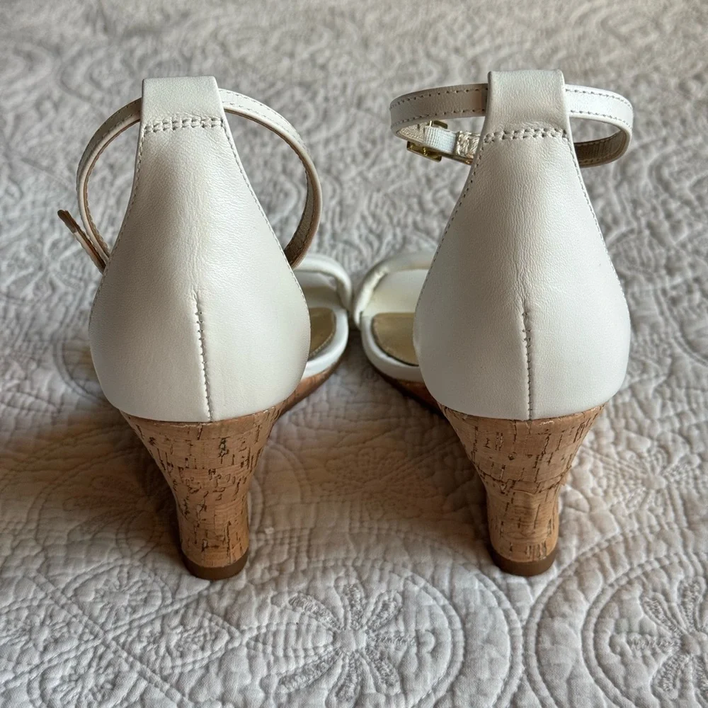 Lilly Pulitzer White Ankle Strap Wedge Sandals, size 7, New